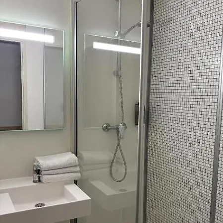 圣保罗-莱达宜必思快捷酒店 2* 圣保罗-莱达